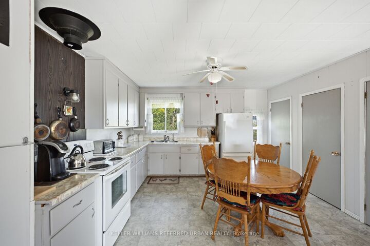 Property Photo:  69 Victoria Street  ON K0K 1S0 