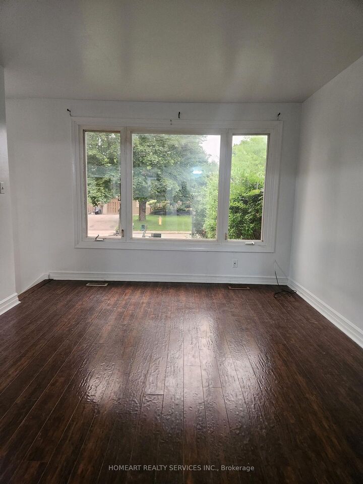 Photo de la propriété: 87 Tulloch Drive ON L1S 2S3