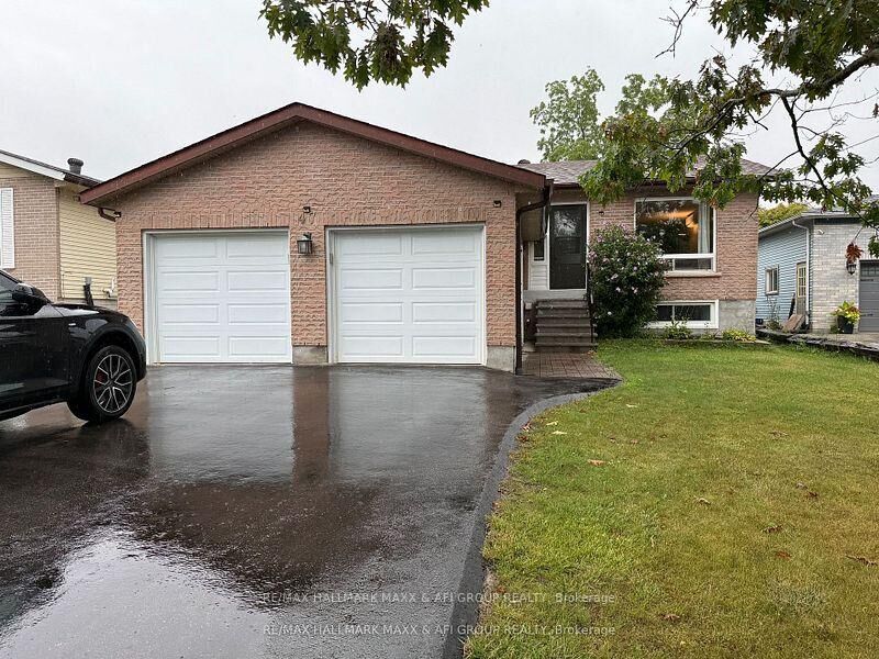 Property Photo:  47 Metro Road S  ON L4P 3J5 