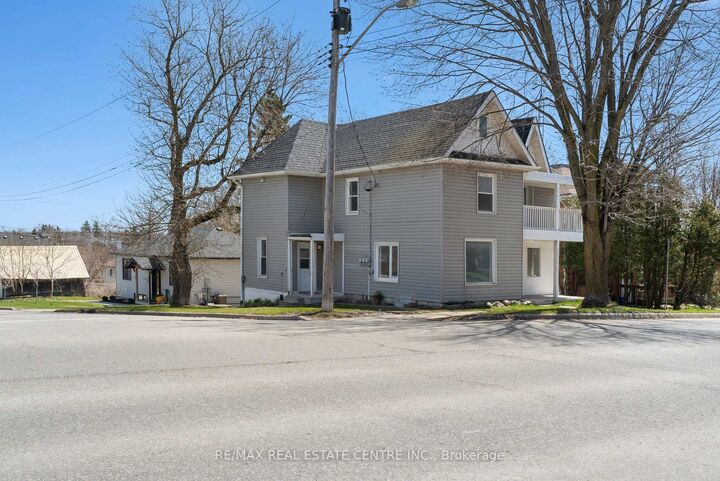 221 Owen Sound Street — photo 1