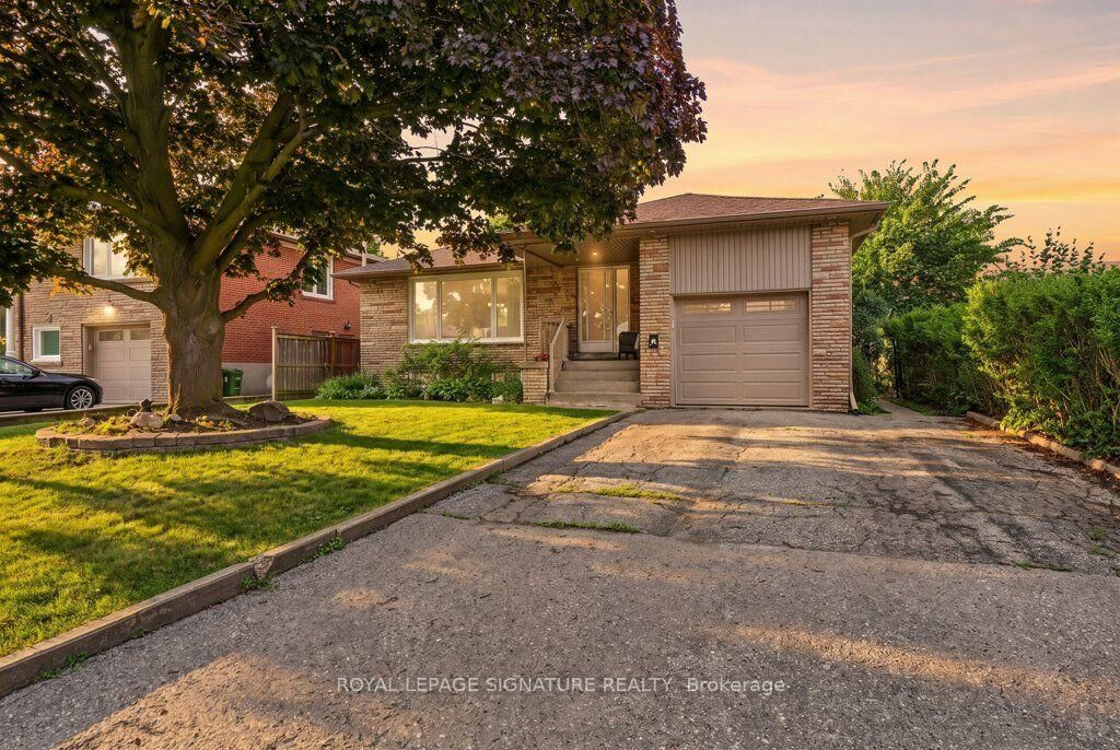 Property Photo: 34 Clifton Avenue ON M3H 4L1