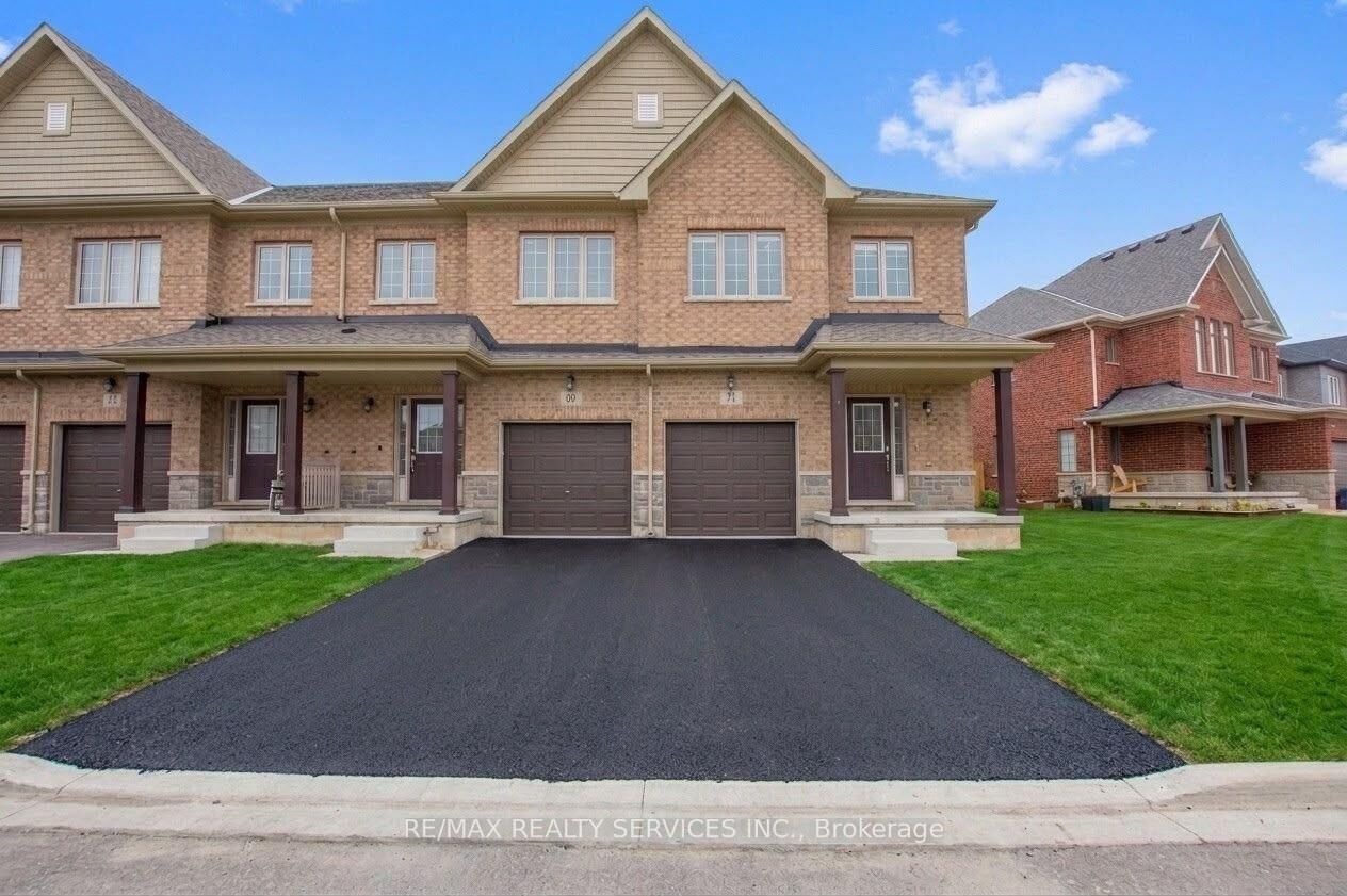Property Photo: 71 Sunset Way ON L2V 0C8