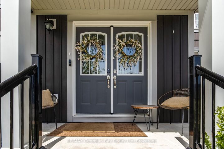 Property Photo: 215 Roy Drive ON L0M 1S0