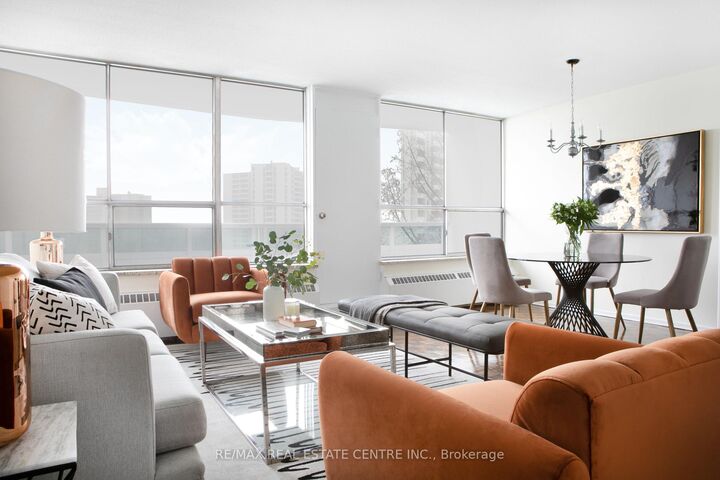 Property Photo:  100 Graydon Hall Drive 903  ON M3A 3A8 