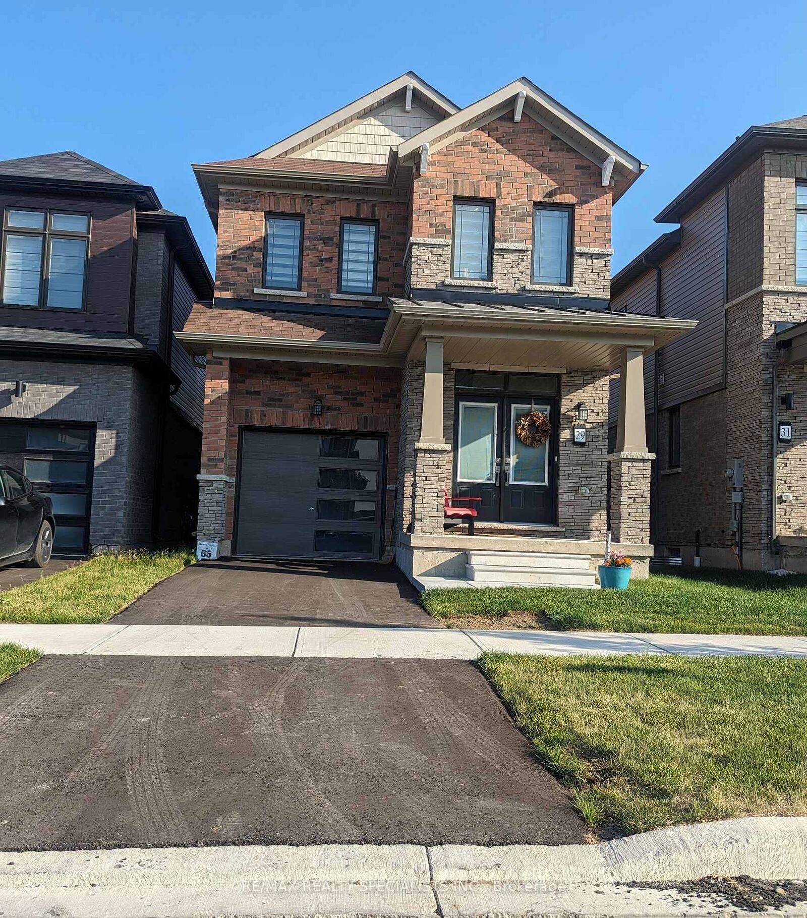 Property Photo:  29 Gunn Avenue  ON N3T 0V3 