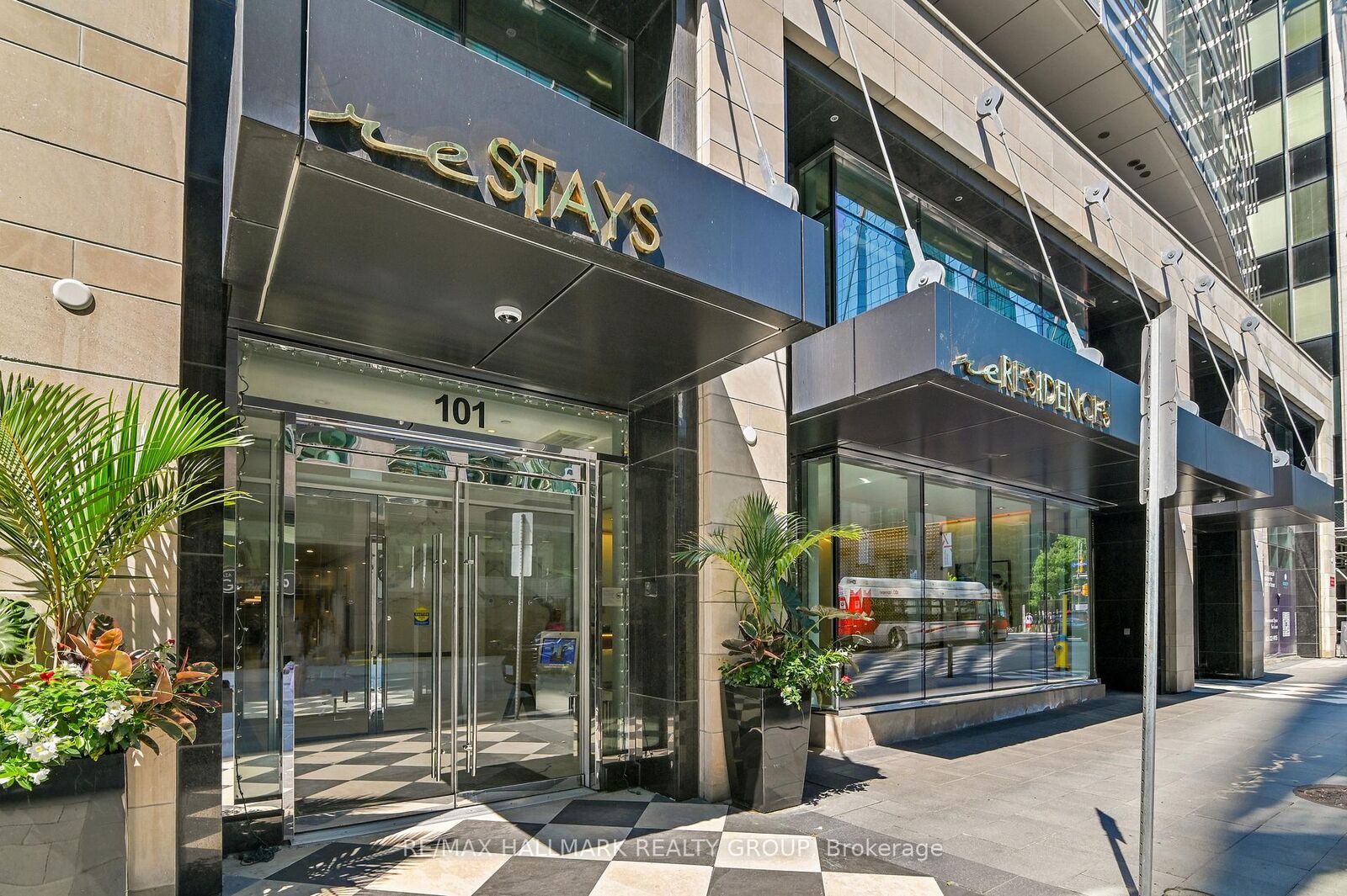 Property Photo: 101 Queen Street 1504 ON K1P 0B7