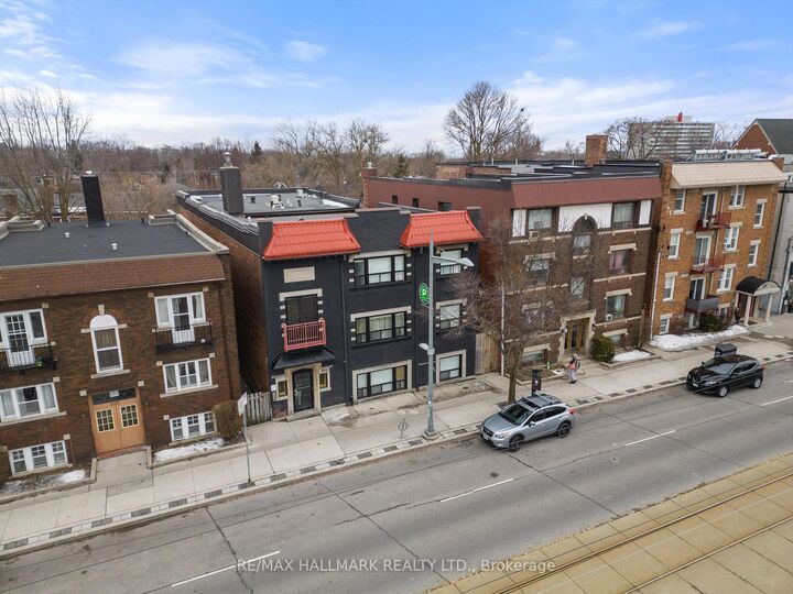 Property Photo: 595 St Clair Avenue W 16 ON M6C 1A3