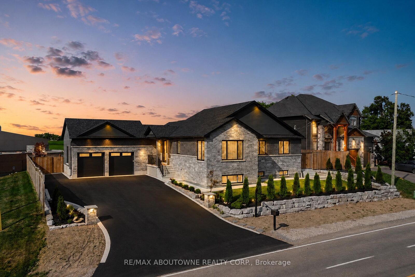 Property Photo:  21 Haldimand 66 Road  ON N3W 1N7 