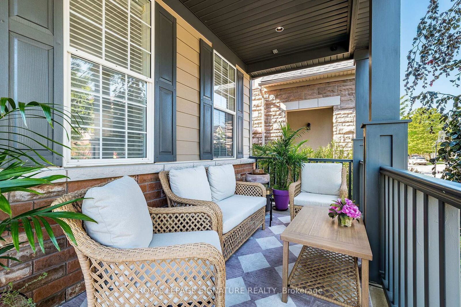 Property Photo: 854 Cousens Terrace ON L9T 0E3
