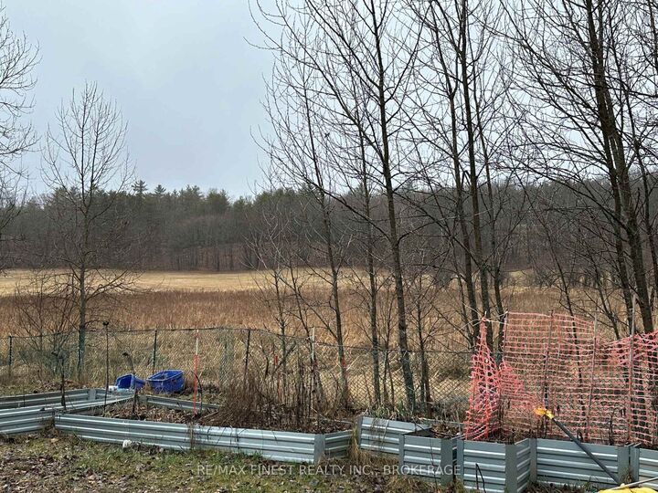 Property Photo: 1440 Mountain Grove Road ON K0H 2E0