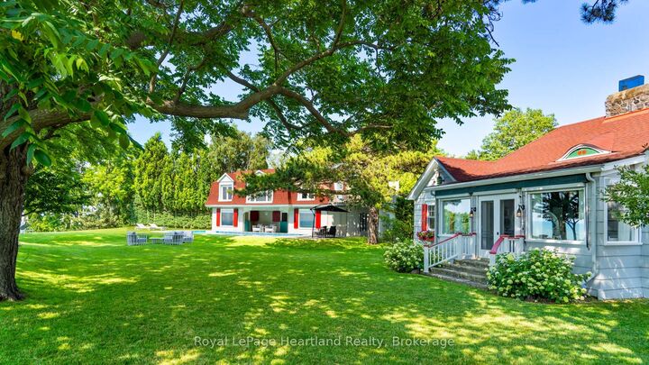Property Photo: 284 Elgin Avenue W ON N7A 2G1