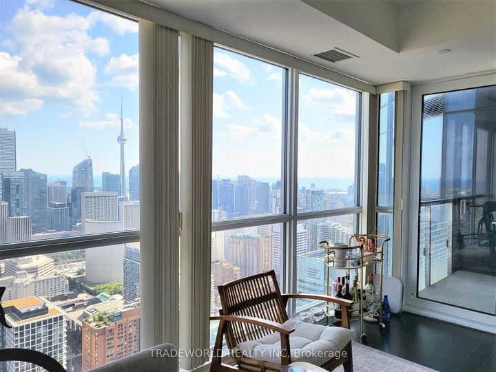 Property Photo: 386 Yonge Street 5407 ON M5B 0A5