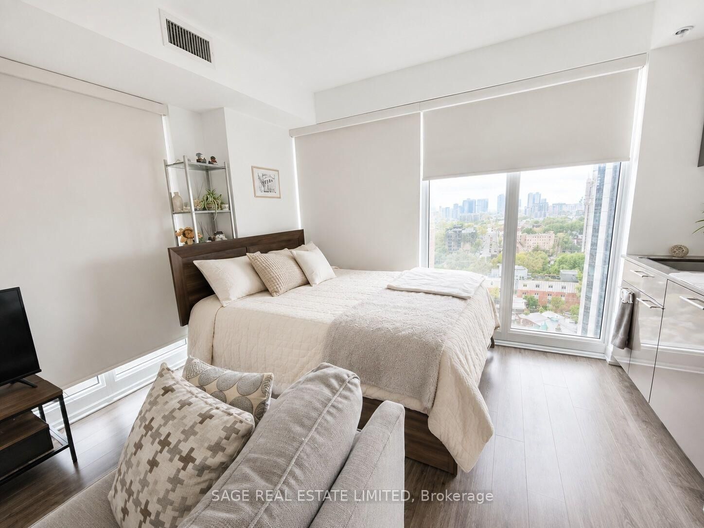 Property Photo:  251 Jarvis Street 1509  ON M5B 0C3 