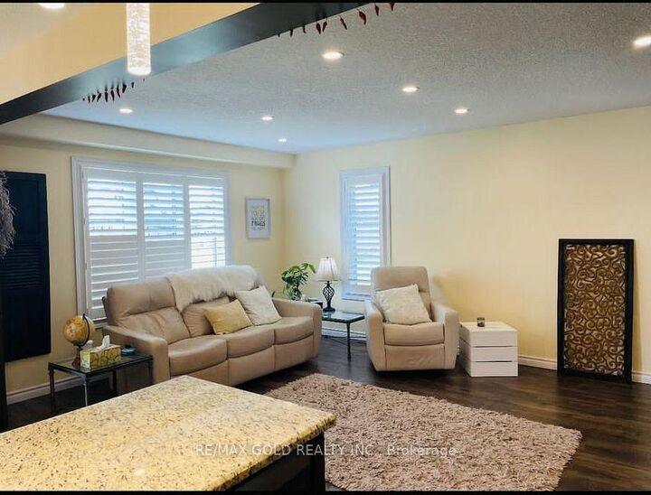 Property Photo: 1376 Caen Avenue ON N4T 0J3