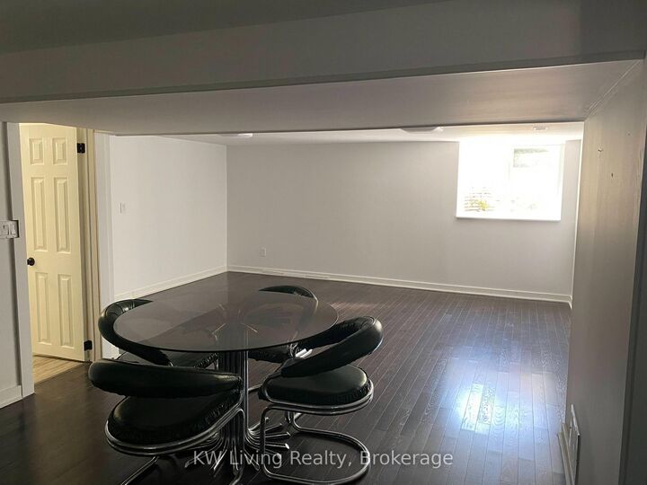 Property Photo:  7 Glass Drive Lower  ON L4G 2E4 