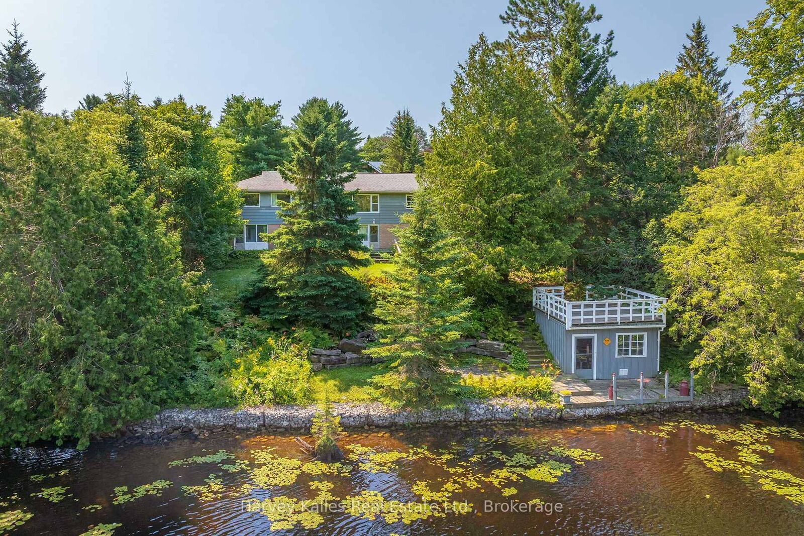 Property Photo: 40 King Crescent ON P1H 1X6