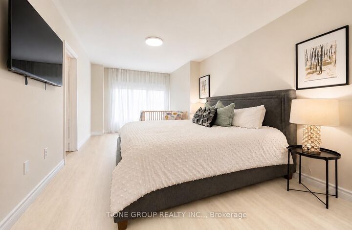 Property Photo: 27 Sharbot Lane ON L6E 0S7