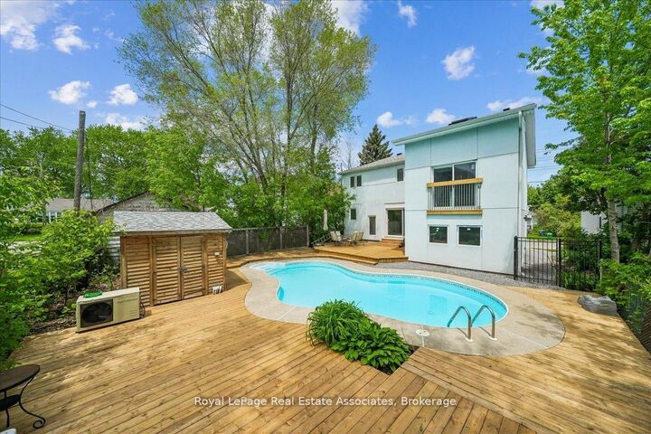 Property Photo:  1168 Canterbury Road  ON L5G 4A2 