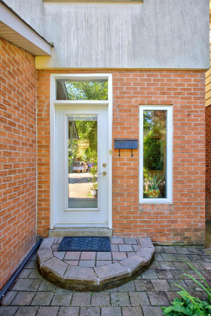 Property Photo: 15 Craiglee Drive ON M1N 2L7