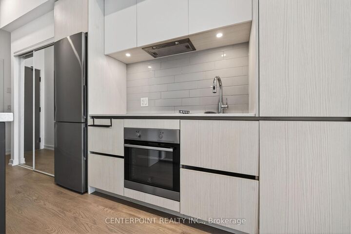 Property Photo:  34 Tubman Avenue 1102E  ON M5A 0R2 