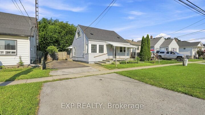 Property Photo: 225 Grantham Avenue ON L2M 4Z2
