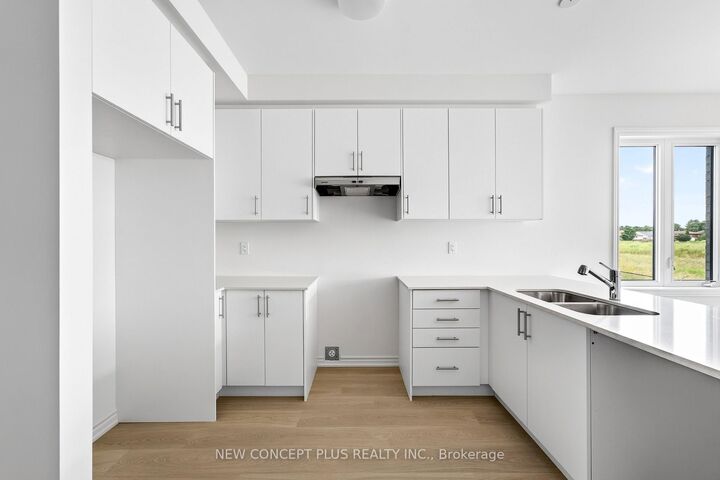 Property Photo: 66 Debois Street ON K9V 0S5