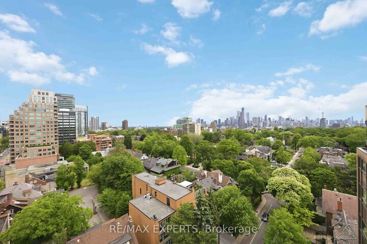 Property Photo: 223 St Clair Avenue W 1007 ON M4V 0A5