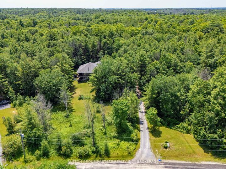 Property Photo: 139 Country Woods Drive ON K0H 1V0