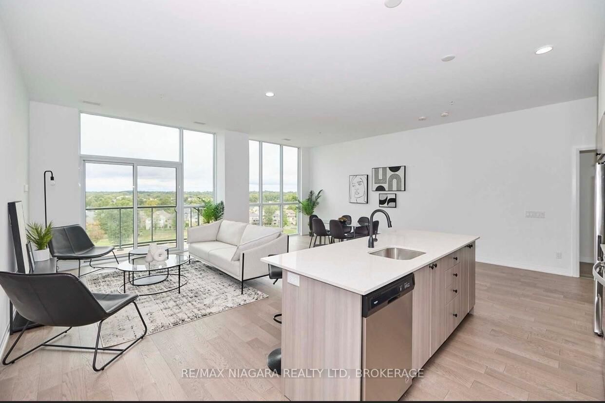 Property Photo:  7711 Green Vista Gate Subpenthouse #914  ON L2H 1R1 