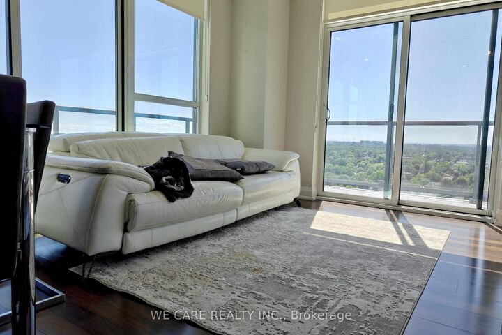 Property Photo: 68 Canterbury Place Ph05 ON M2N 0H8