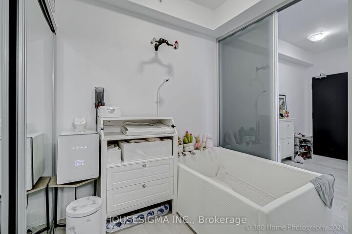 Property Photo: 2916 Highway 7 Road W 3105 ON L4K 0K6