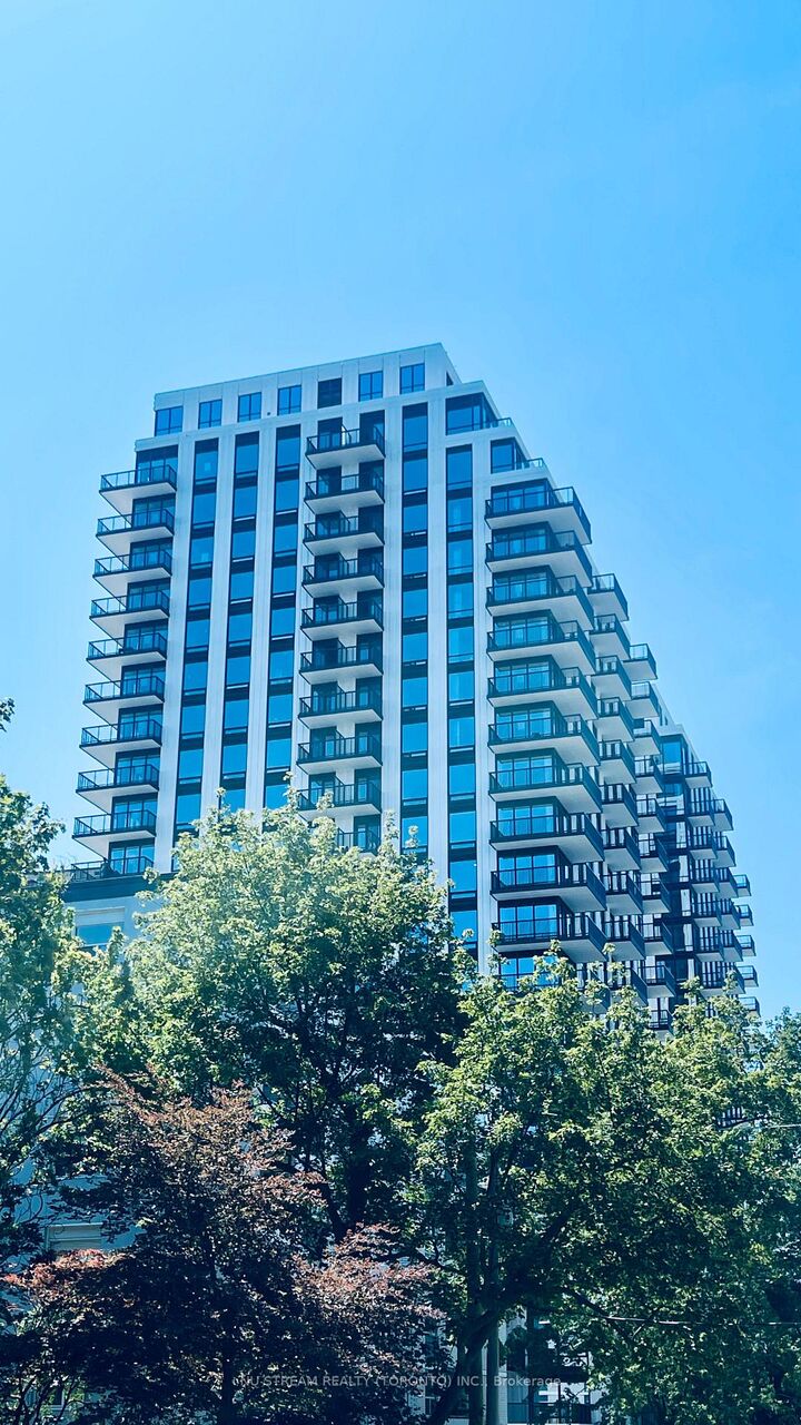 Property Photo: 91 Montclair Avenue 1502 ON M5P 0B1