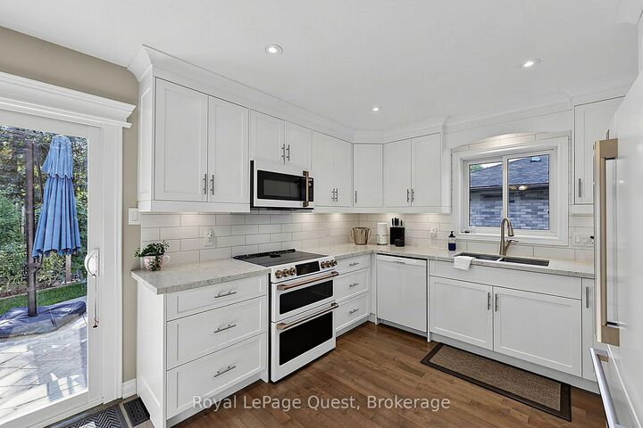 Property Photo:  44 Trillium Crescent  ON L4N 5K3 