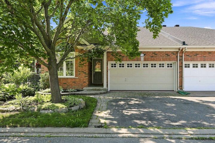 110 Heathercrest Private — photo 1