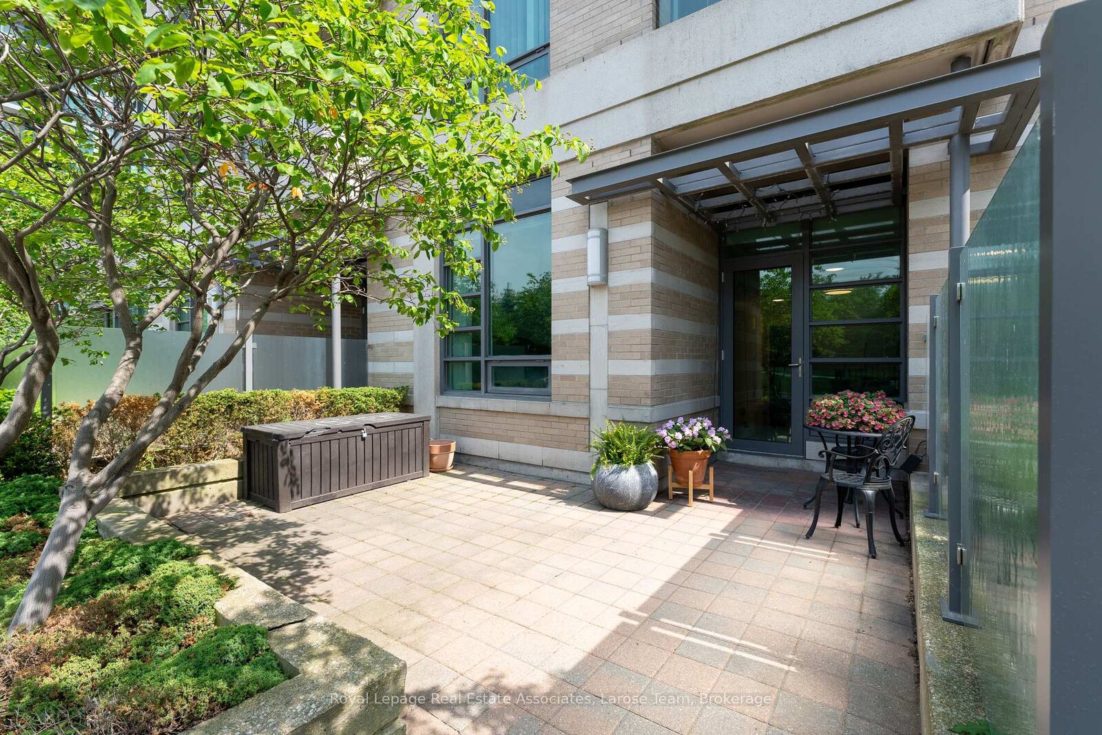Property Photo:  225 Sherway Gardens Road 102  ON M9C 0A3 