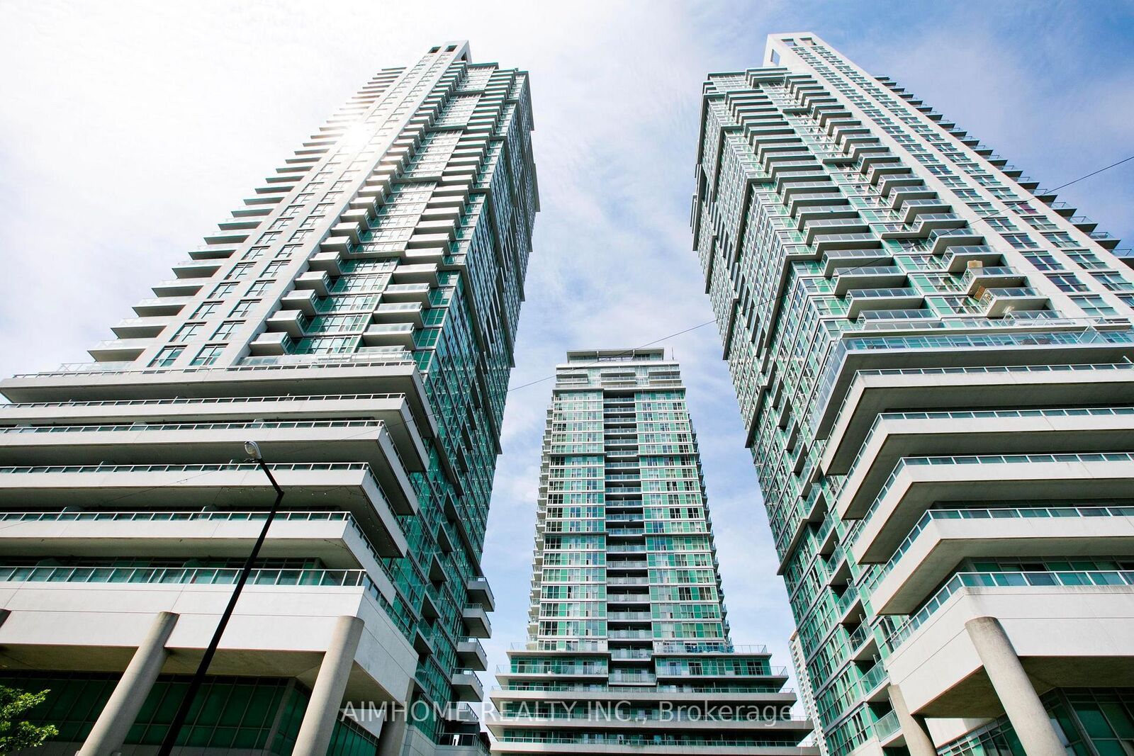 Property Photo:  60 Town Centre Court 2402  ON M1P 0B1 