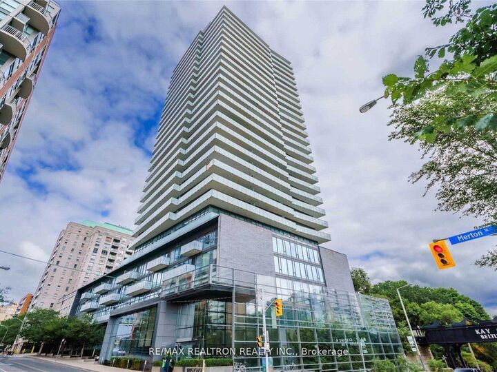 1815 Yonge Street 1006 — photo 1