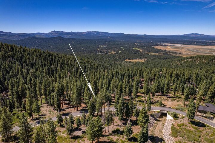 Property Photo: 19060 Glades Place CA 96161