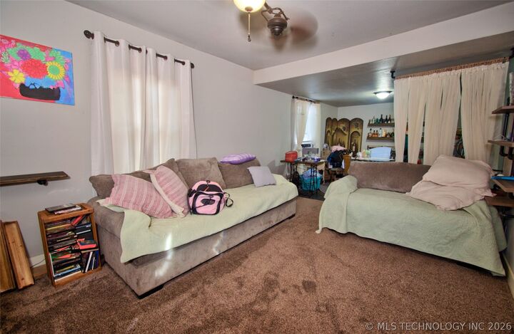 Property Photo: 976 Summit Street OK 74403