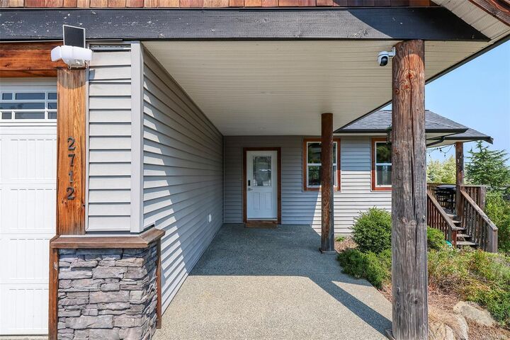 Property Photo: 2712 Rydal Ave BC V0R 1S0