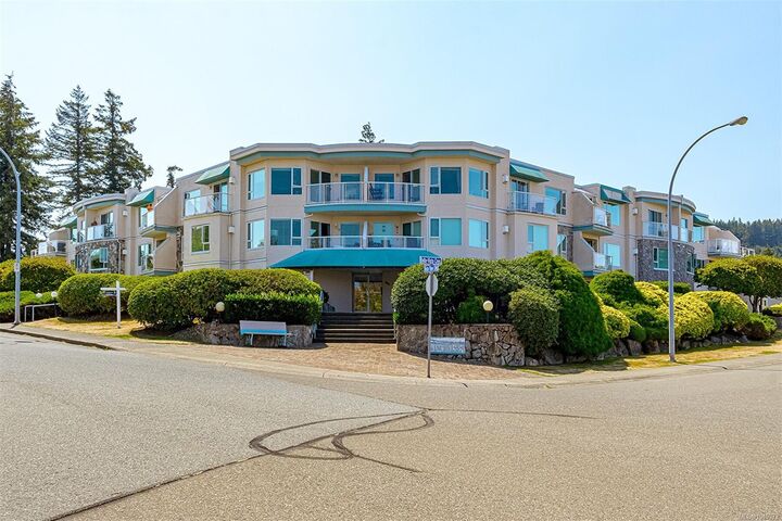 Property Photo: 4965 Vista View Cres #213 BC V9V 1S1