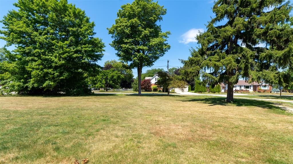 Property Photo:  51 Mary Street  ON N0P 2K0 