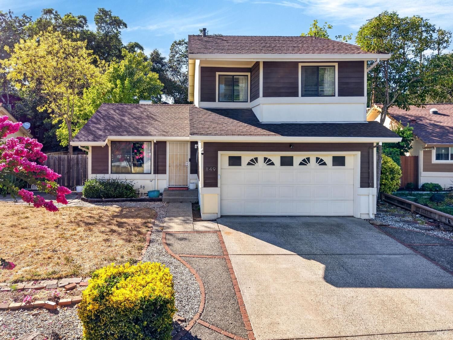 Property Photo:  849 Falcon Way  CA 95448 