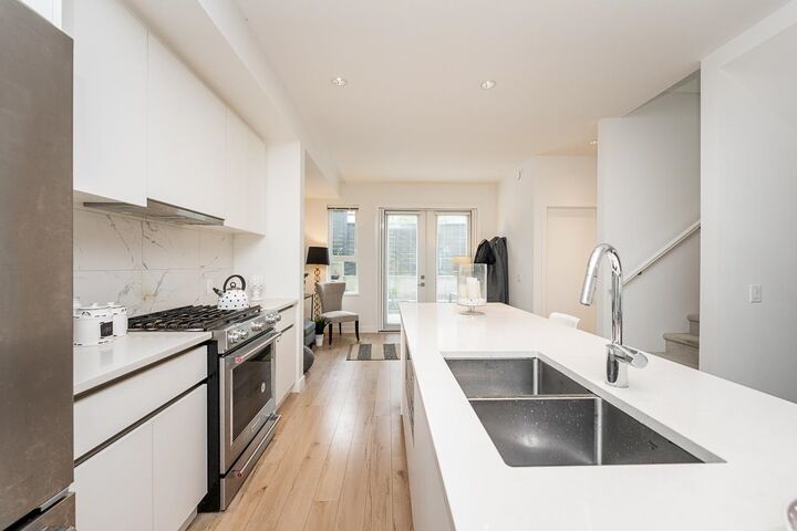 Property Photo: 1228 Hudson Street 13 BC V3B 0R3