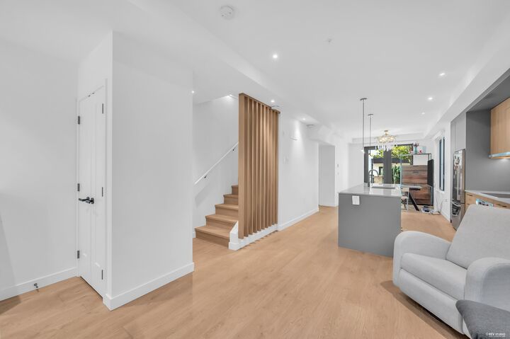 Property Photo: 606 Foster Avenue 404 BC V6J 0L5