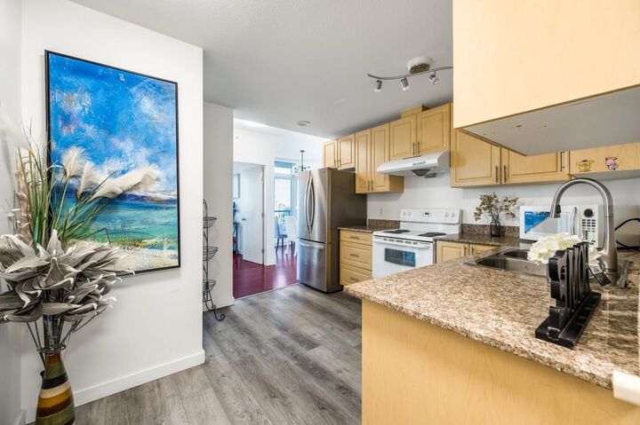 Property Photo: 6133 Buswell Street 1104 BC V6Y 0B2