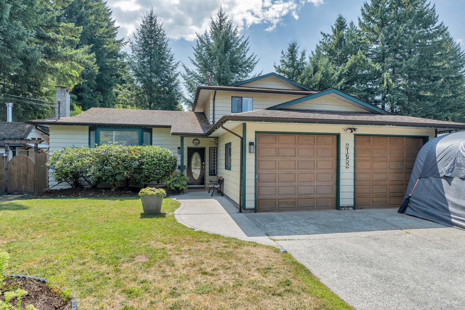 Property Photo: 21652 121 Avenue BC V2X 3S6