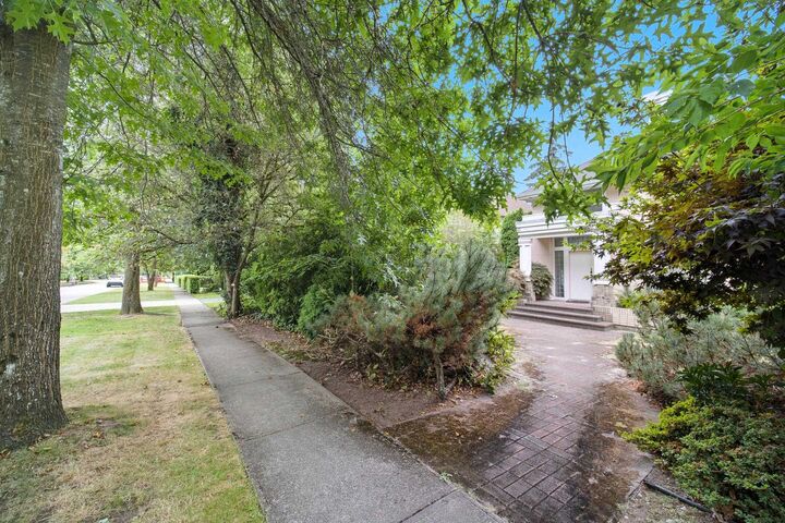 Property Photo: 6189 Angus Drive BC V6M 3P2