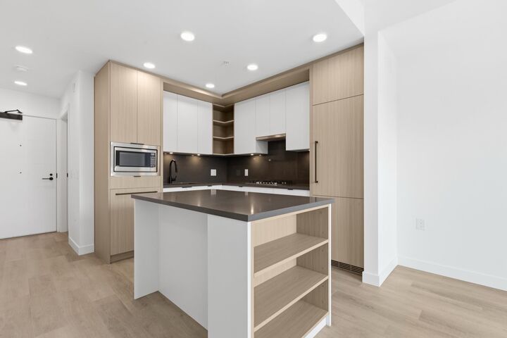 Property Photo: 2268 E Broadway 504 BC V5N 0L2