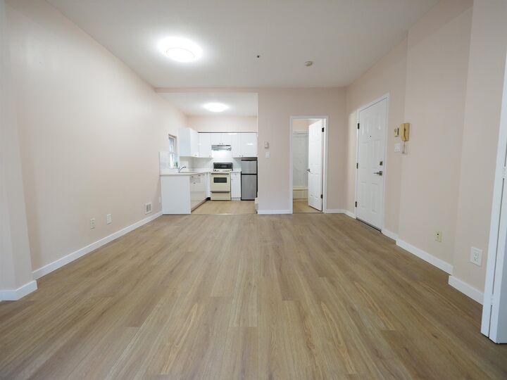 Property Photo:  345 W 15th Avenue 2  BC V5Y 1Y3 